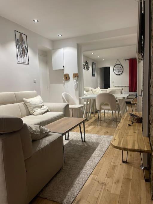 Appartement Convivial Pour Sejourner Le Kremlin-Bicêtre Kültér fotó