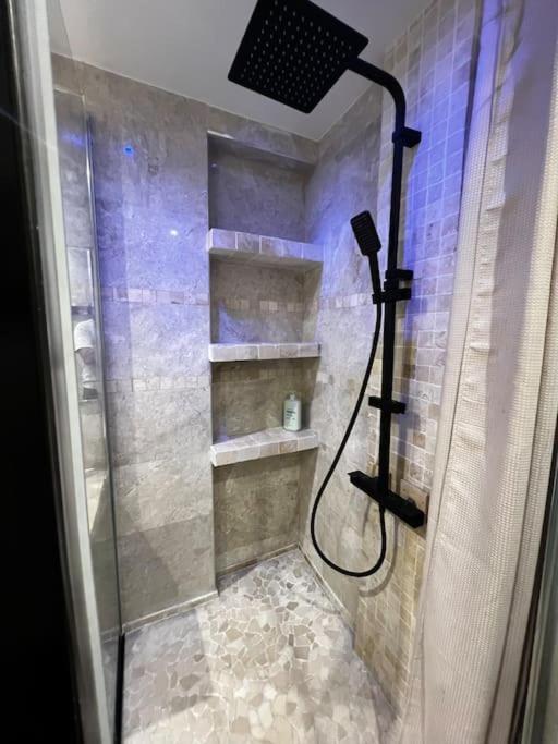 Appartement Convivial Pour Sejourner Le Kremlin-Bicêtre Kültér fotó